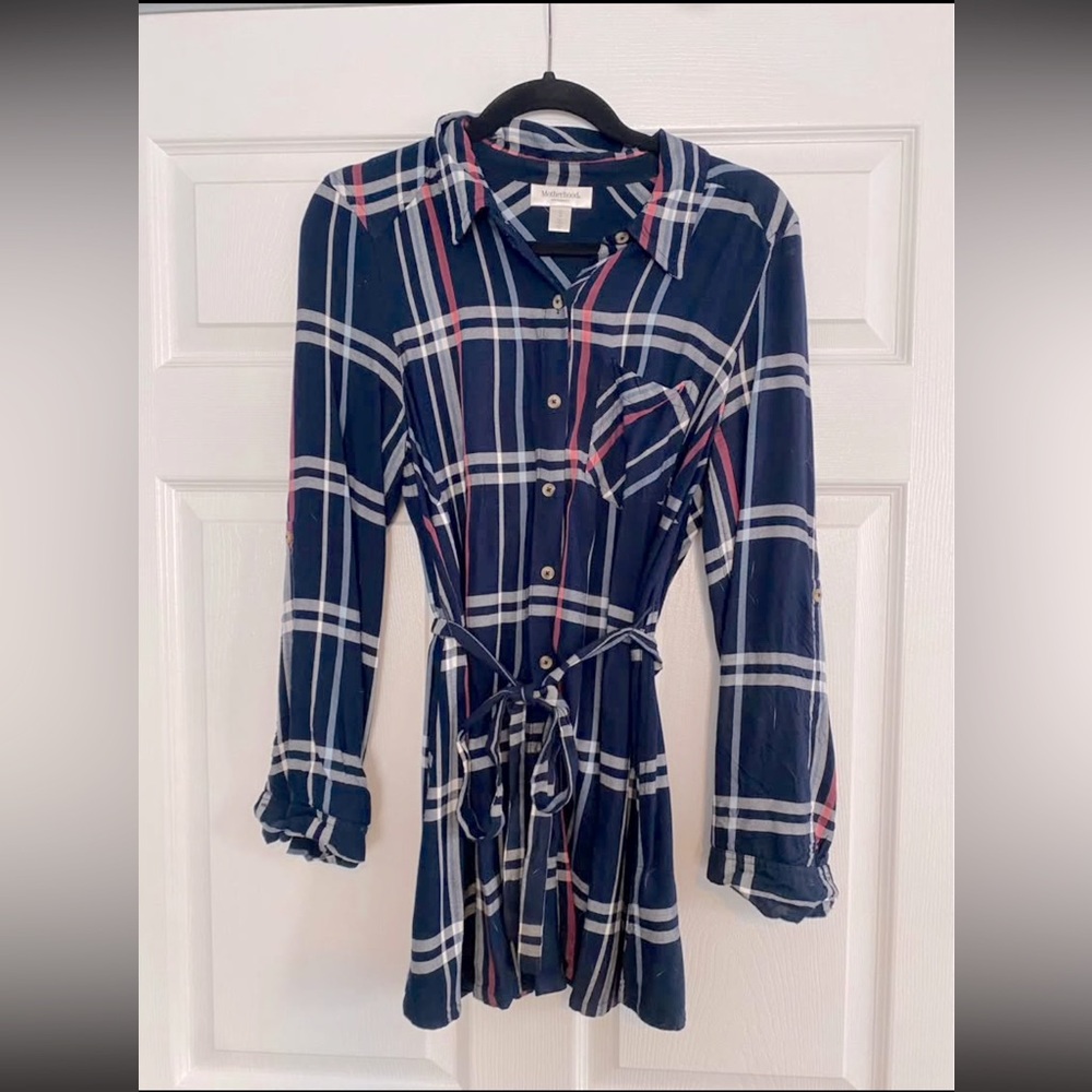 SOLD Motherhood maternity button up